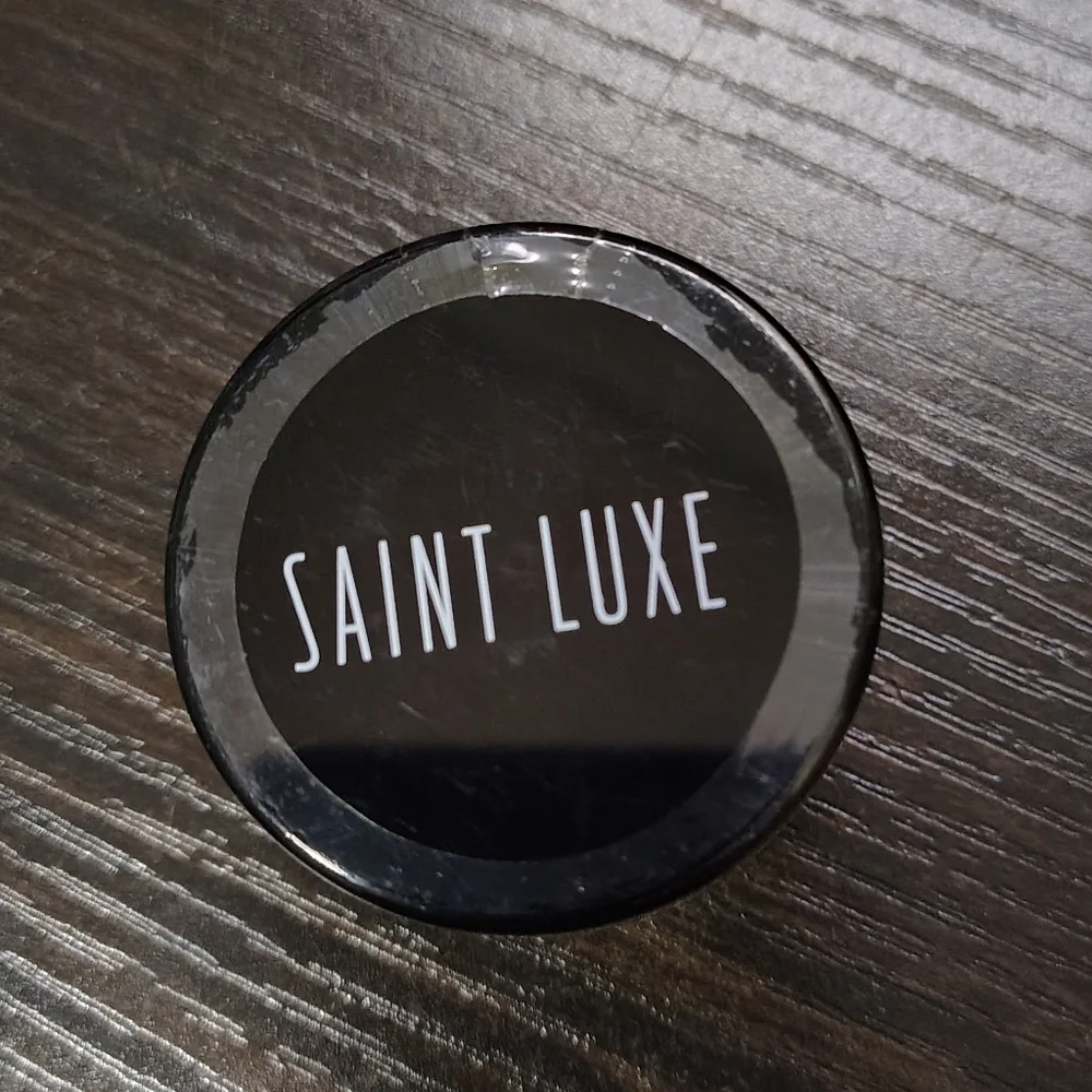 Translucent Powder - Picture 2 of 3